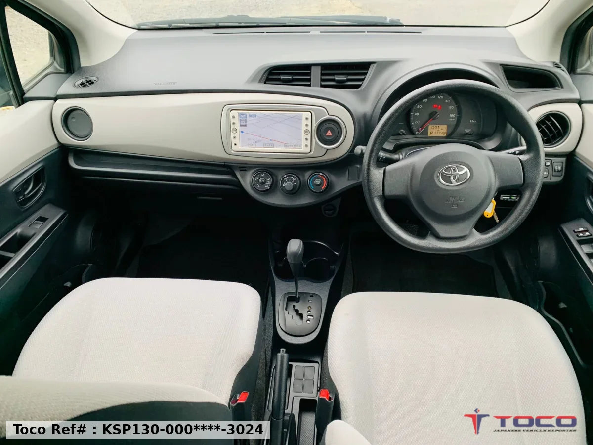 2011★TOYOTA VITZ