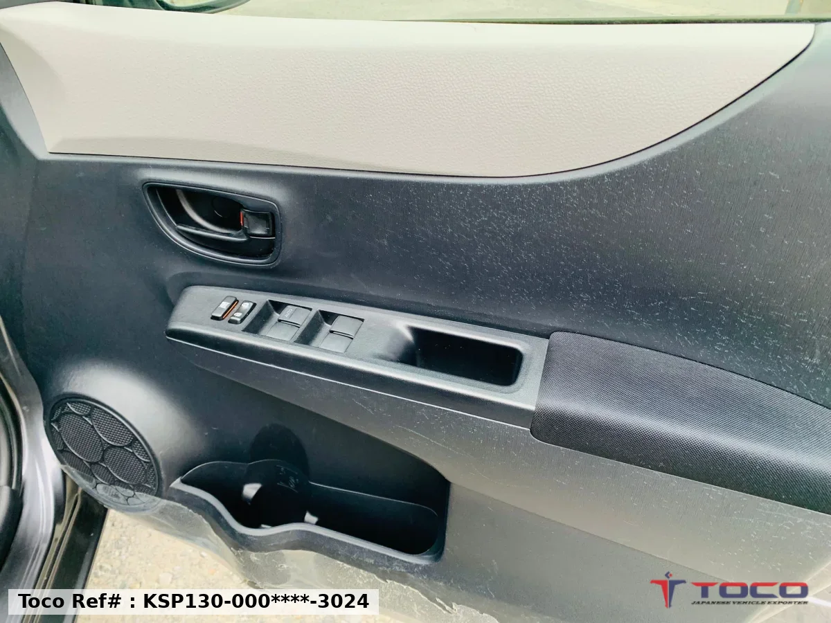 2011★TOYOTA VITZ