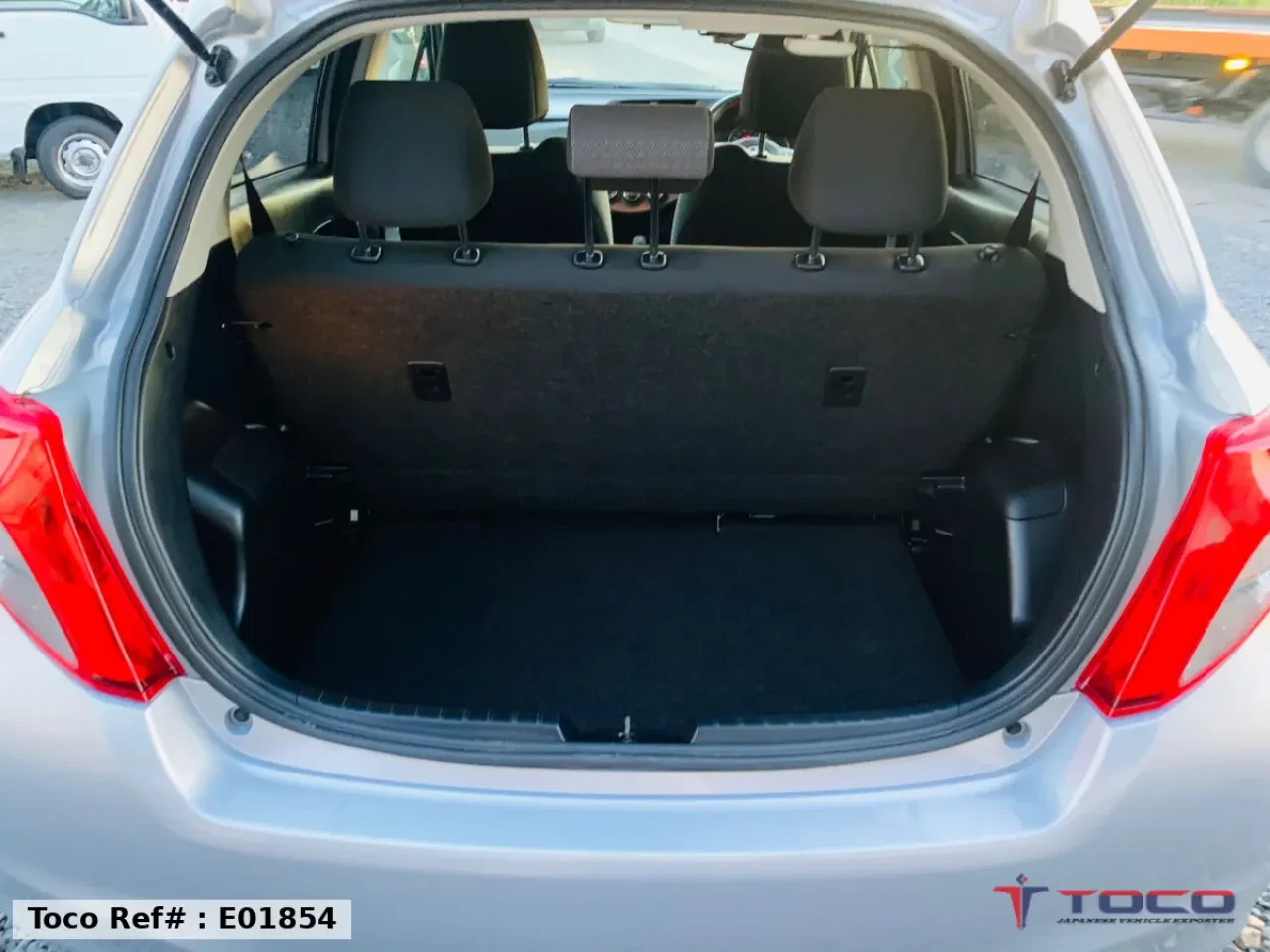 2013 TOYOTA VITZ