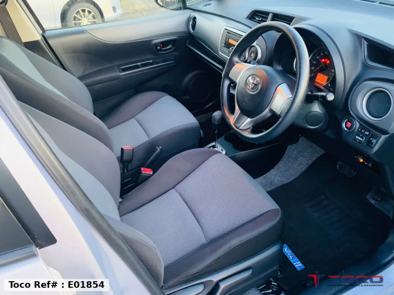 2013 TOYOTA VITZ
