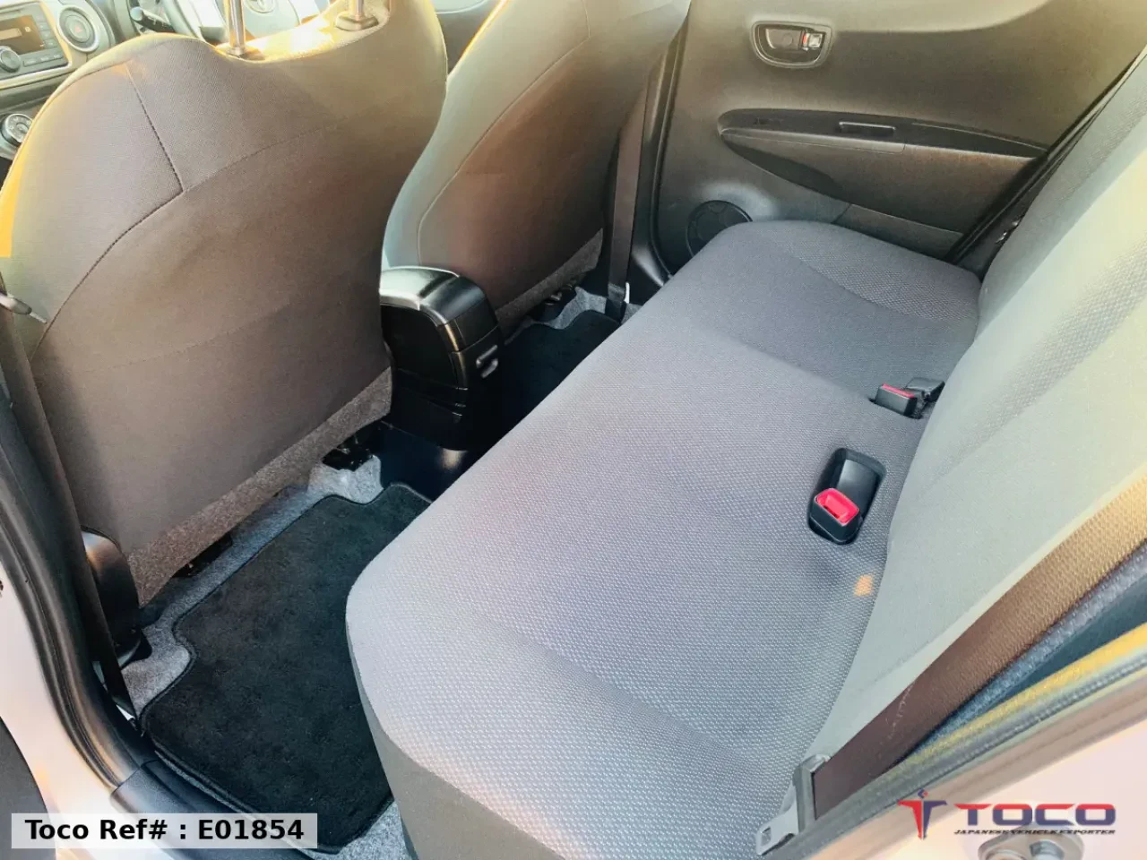 2013 TOYOTA VITZ