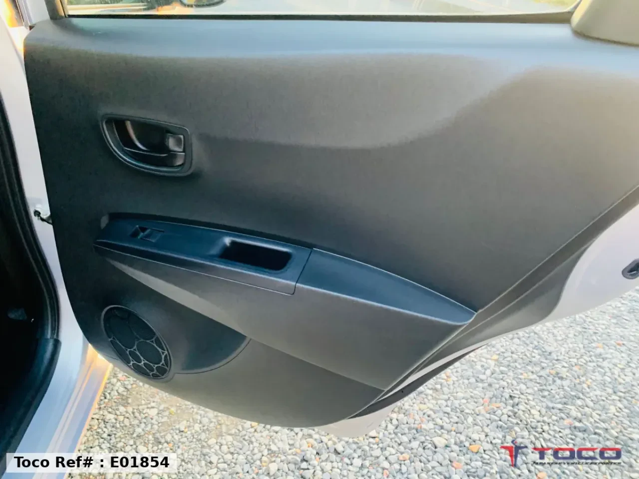 2013 TOYOTA VITZ