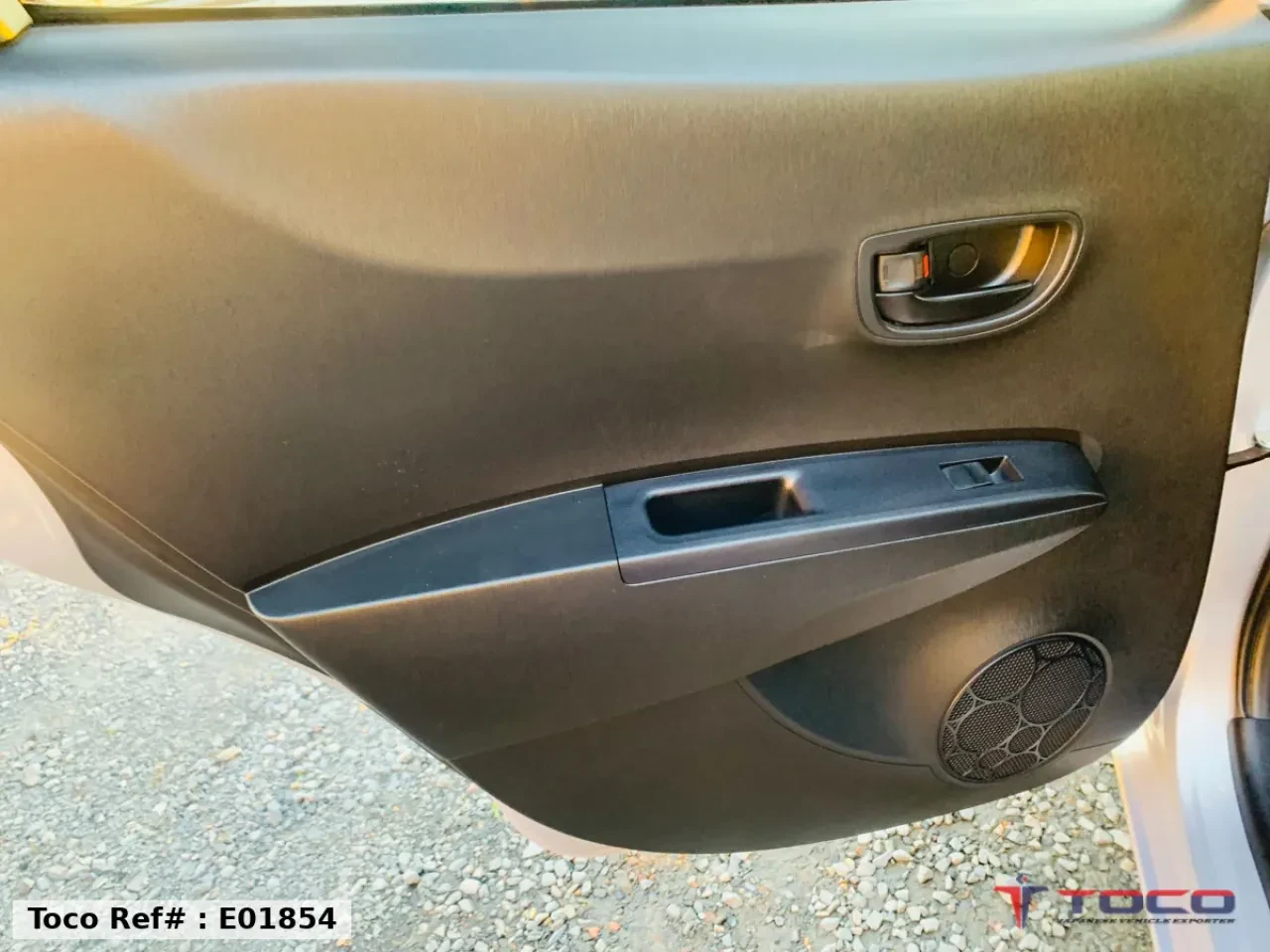 2013 TOYOTA VITZ