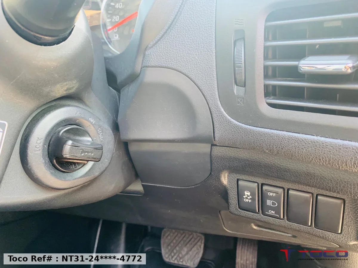 2012 NISSAN X-TRAIL