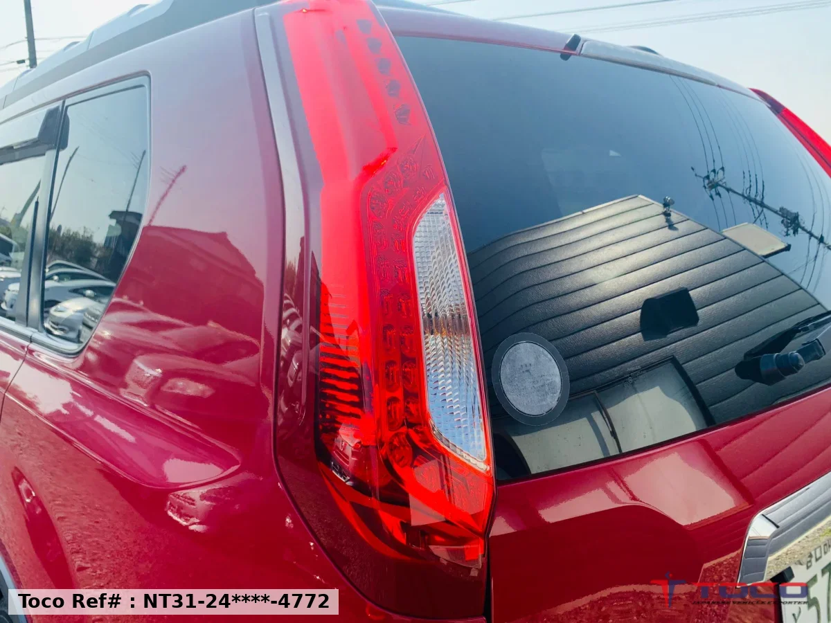 2012 NISSAN X-TRAIL