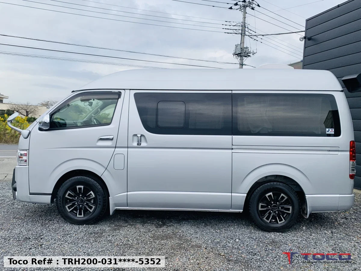 2020★TOYOTA HIACE CAMPER