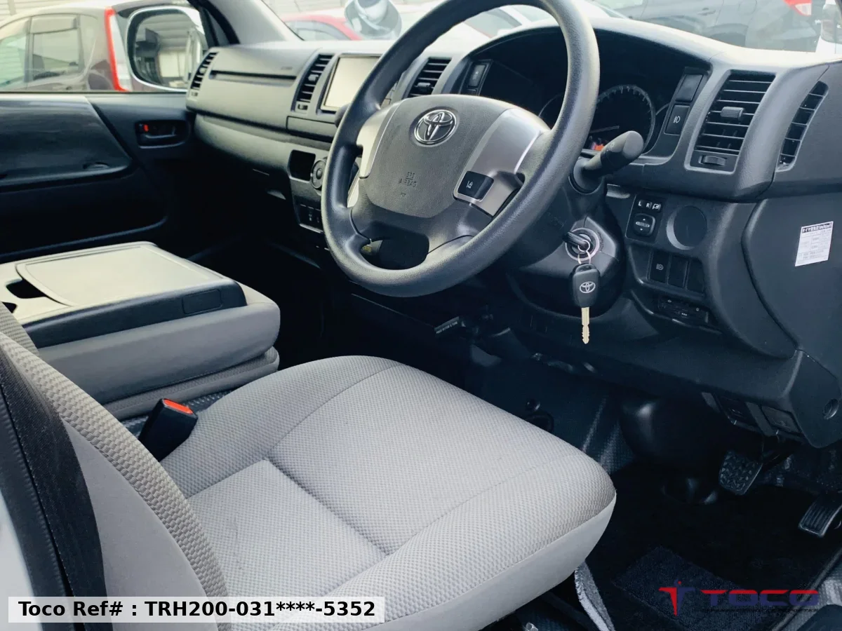 2020★TOYOTA HIACE CAMPER