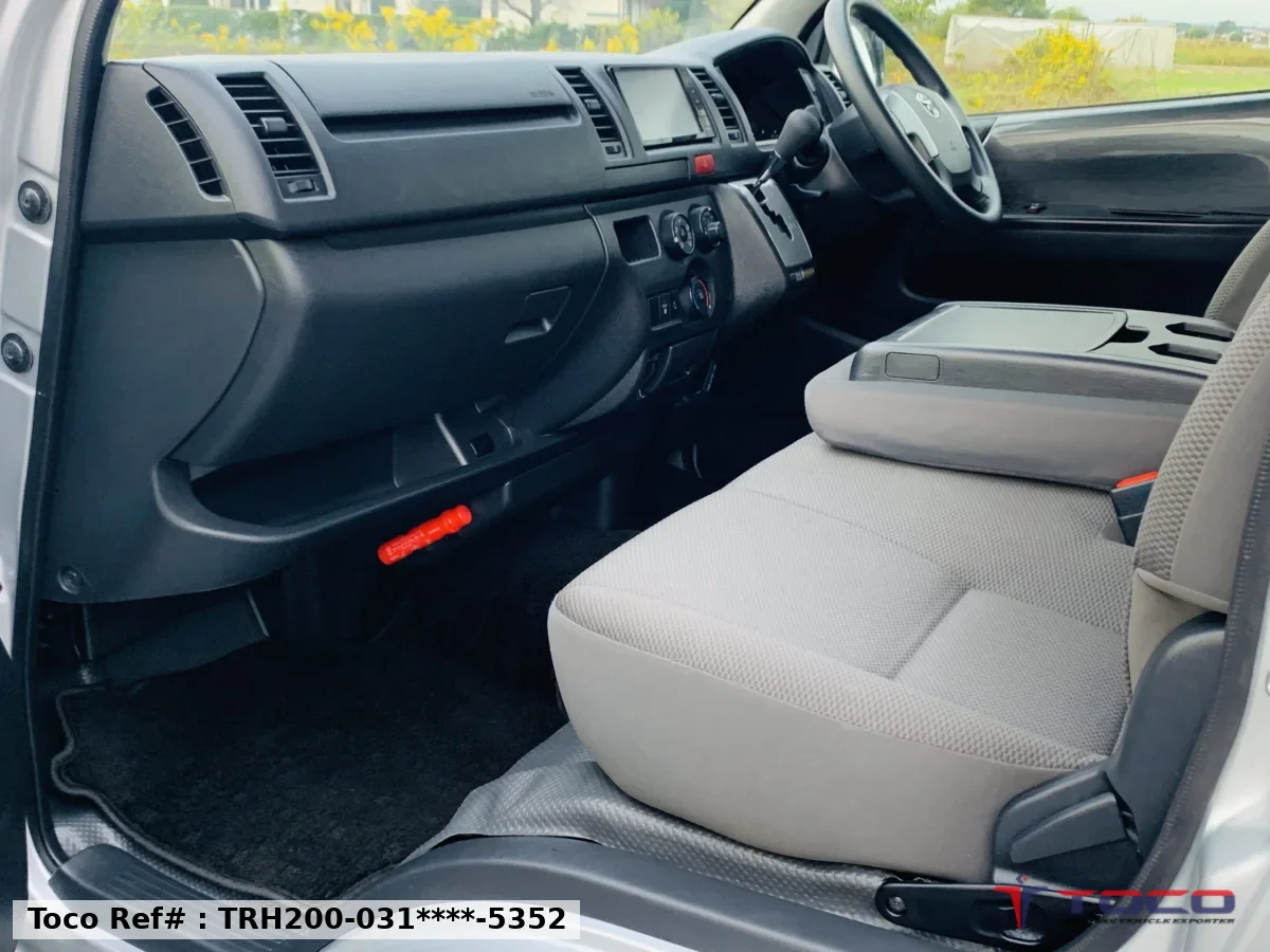 2020★TOYOTA HIACE CAMPER