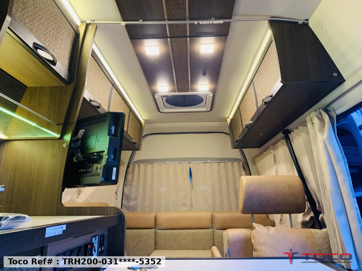 2020★TOYOTA HIACE CAMPER