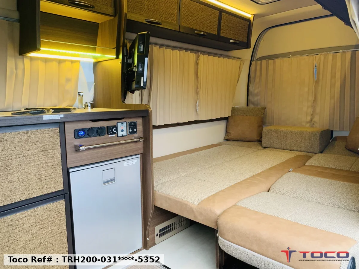 2020★TOYOTA HIACE CAMPER