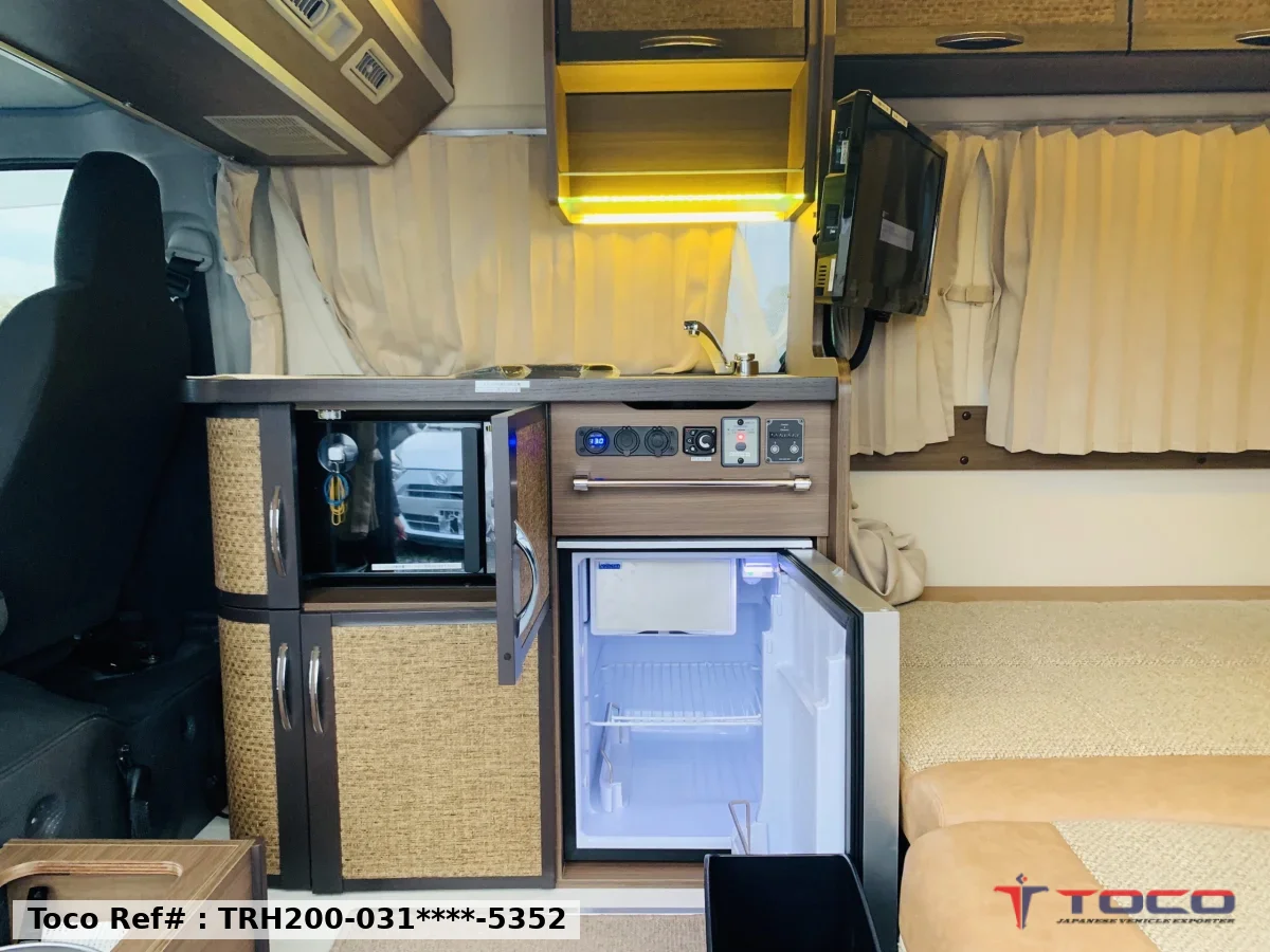 2020★TOYOTA HIACE CAMPER