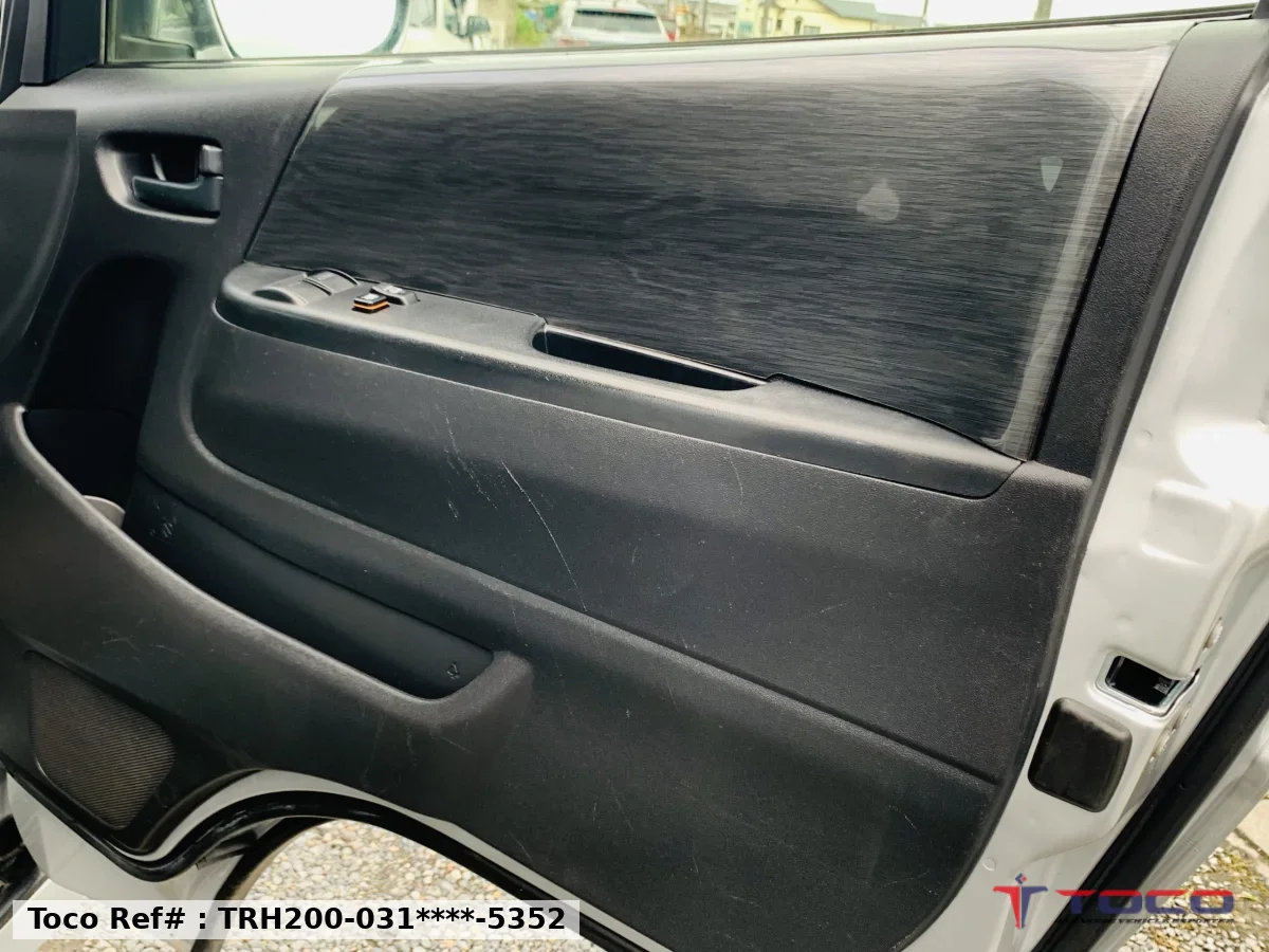 2020★TOYOTA HIACE CAMPER