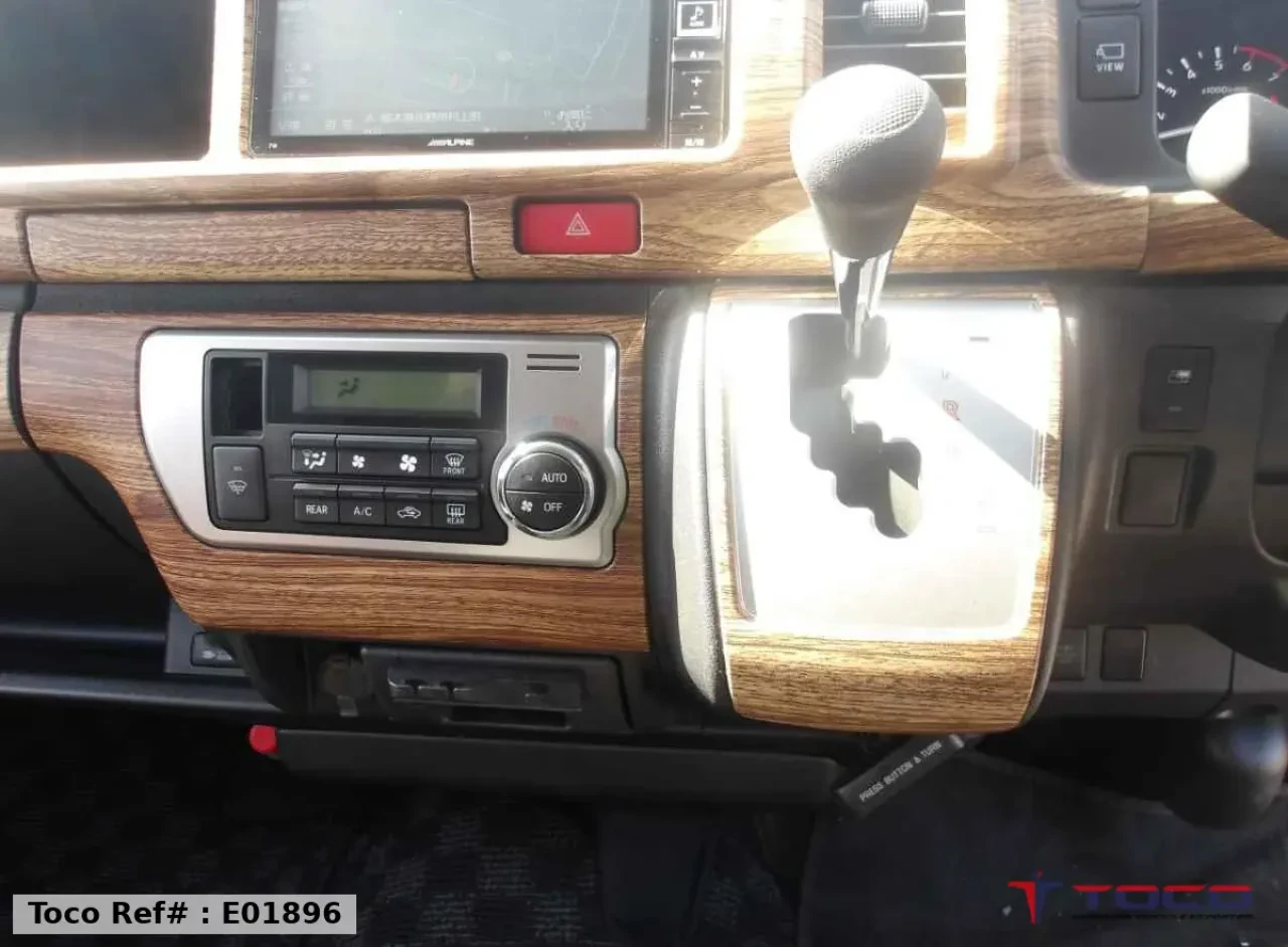 2023★TOYOTA HIACE 2.7 GL