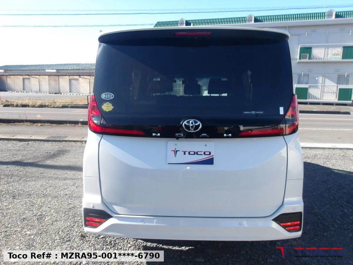 2023 TOYOTA NOAH