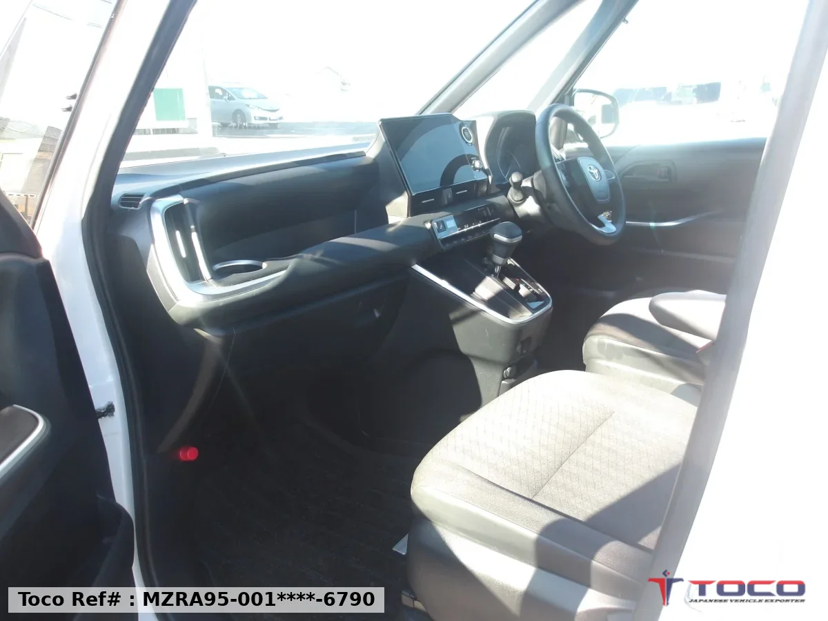 2023 TOYOTA NOAH
