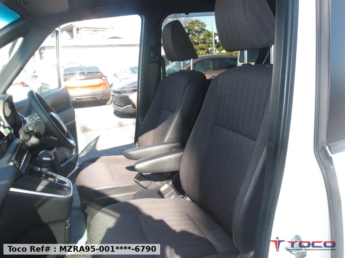 2023 TOYOTA NOAH