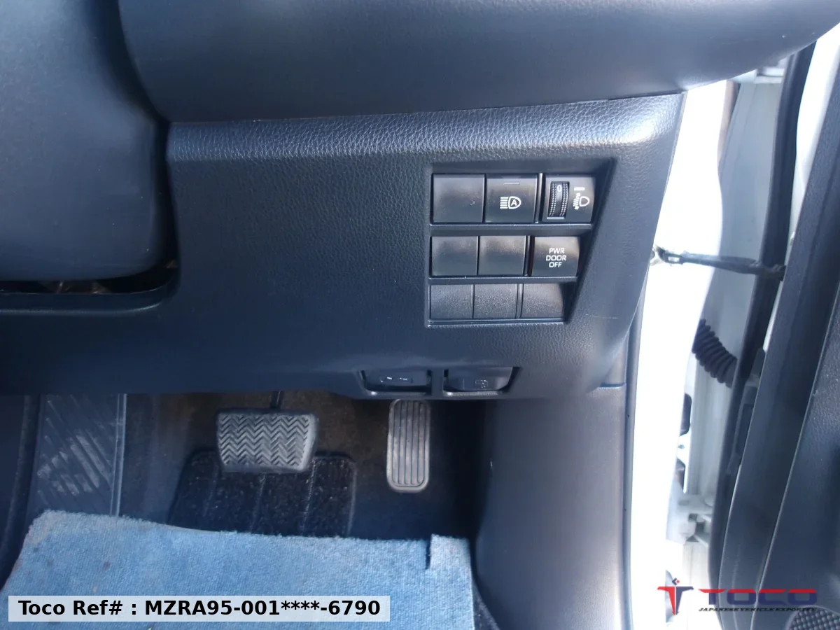 2023 TOYOTA NOAH