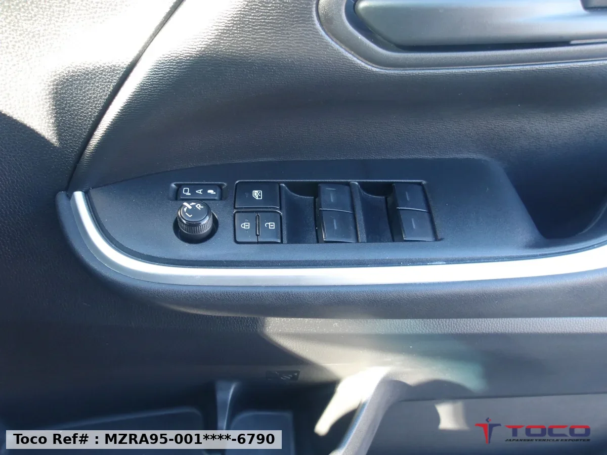 2023 TOYOTA NOAH