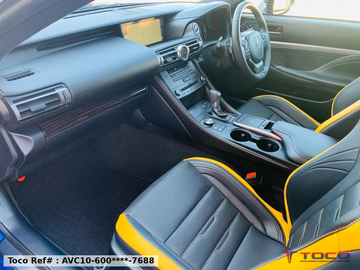 2022 LEXUS RC300h