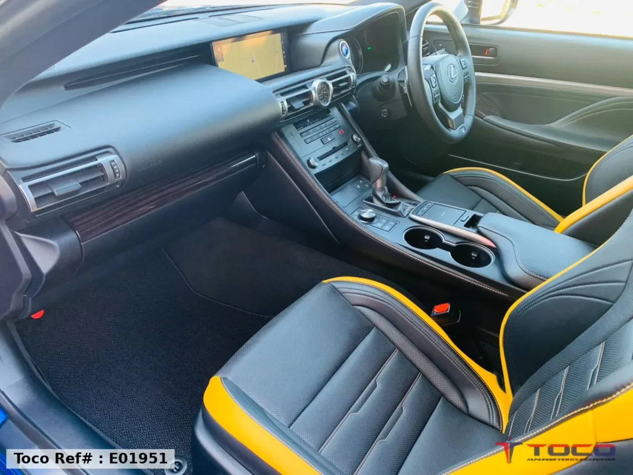2022 LEXUS RC300h