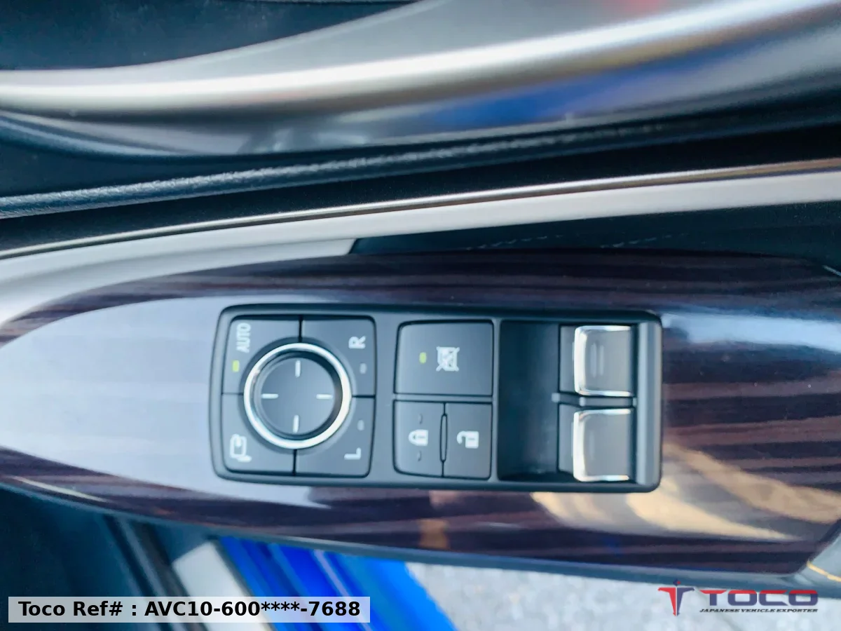 2022 LEXUS RC300h