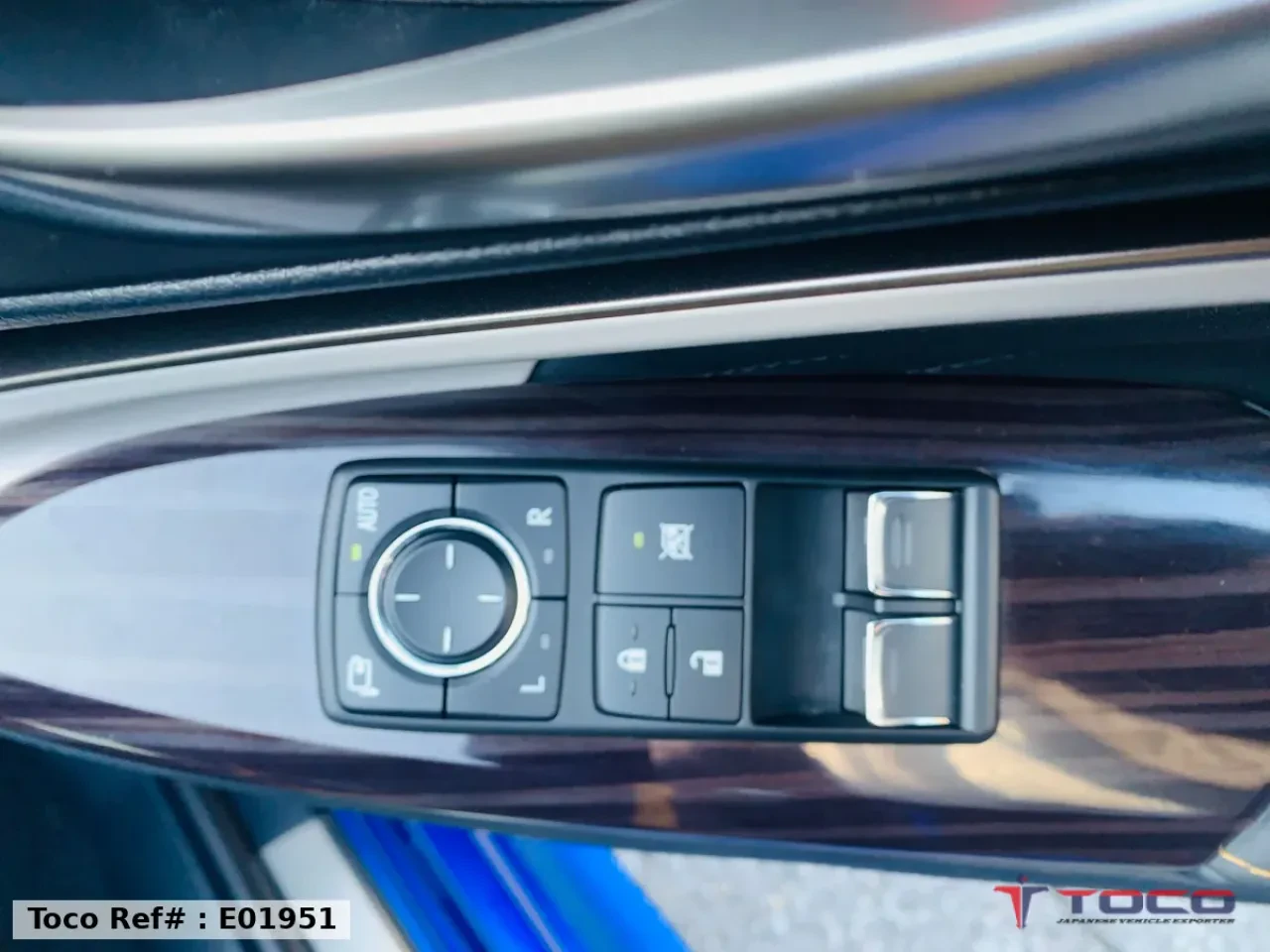 2022 LEXUS RC300h
