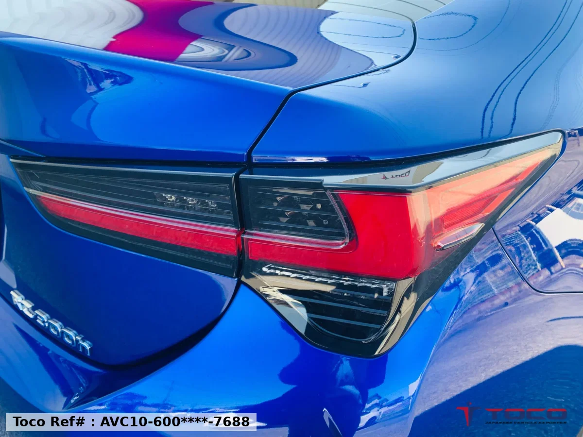 2022 LEXUS RC300h