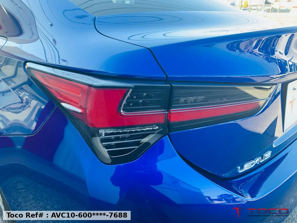 2022 LEXUS RC300h