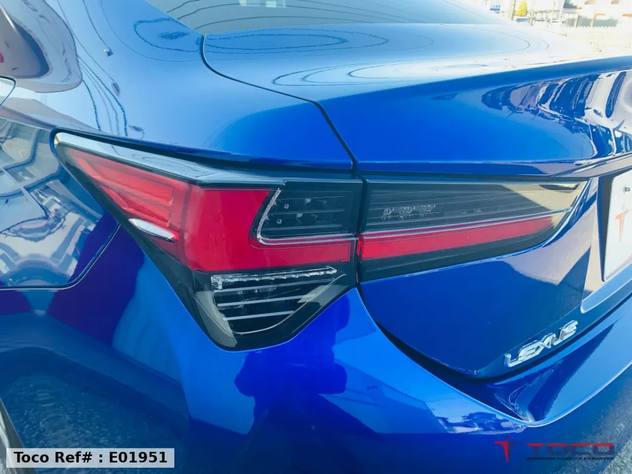 2022 LEXUS RC300h