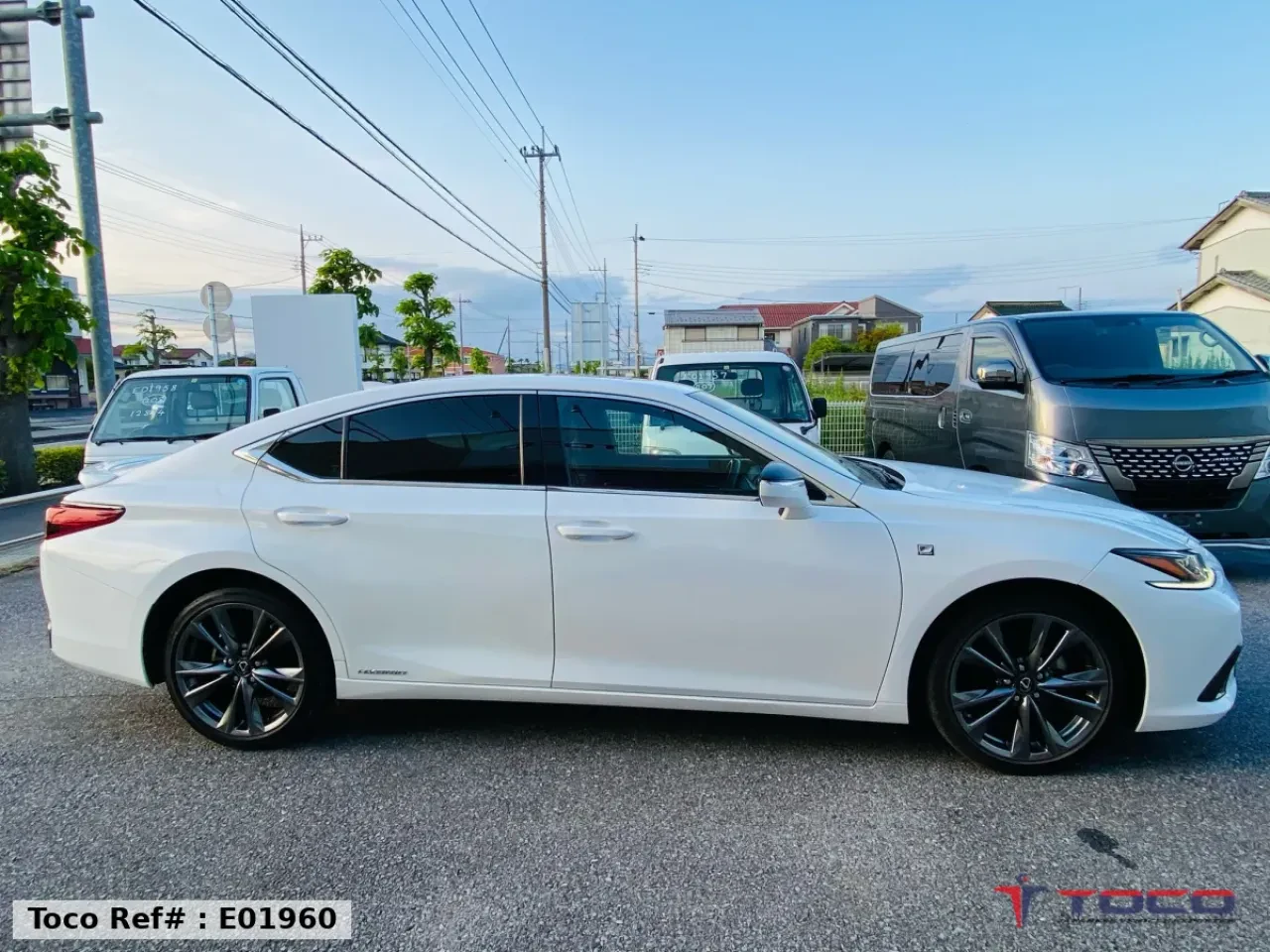 2020 LEXUS ES300h