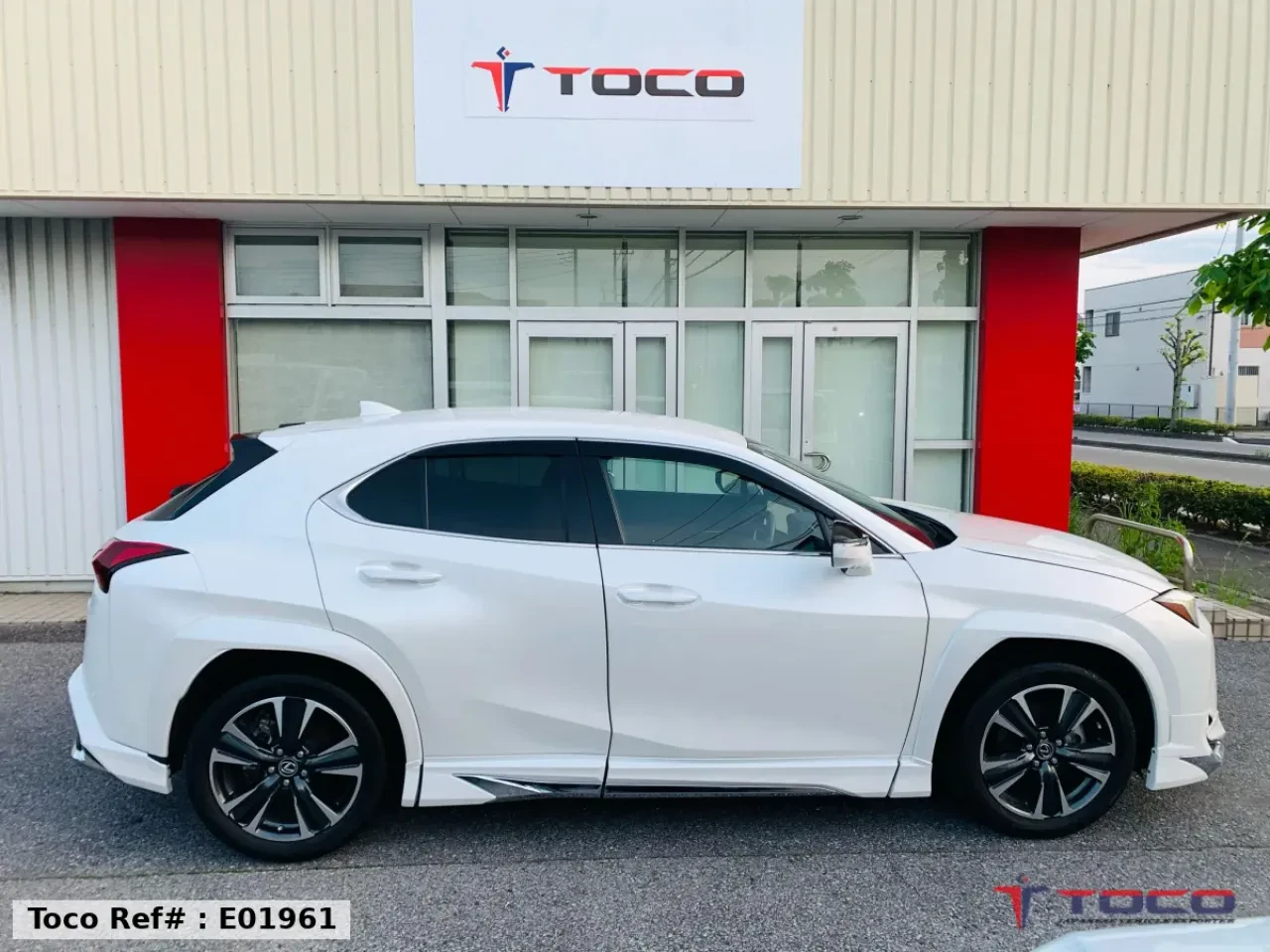 2023 LEXUS UX250h