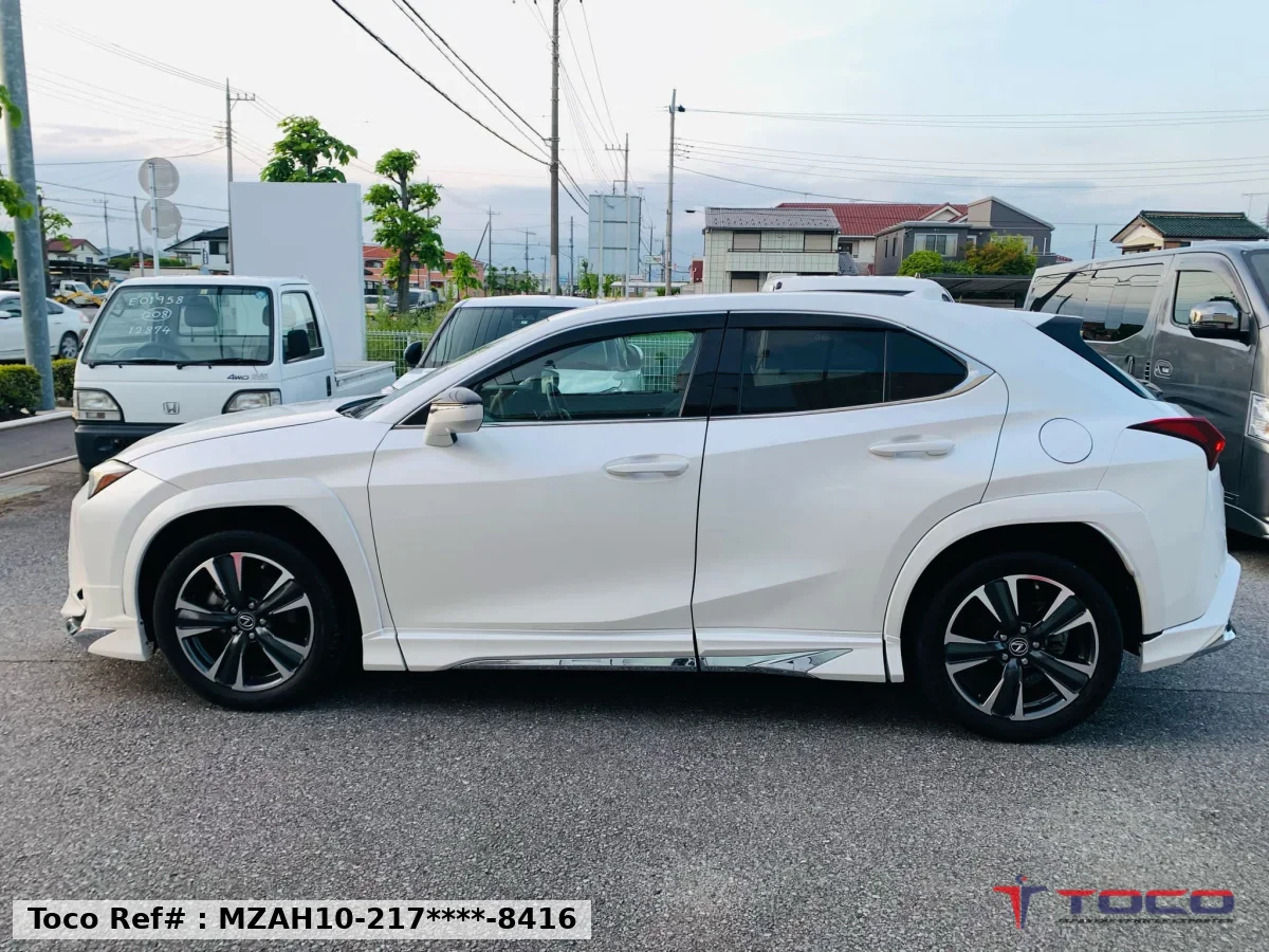 2023 LEXUS UX250h