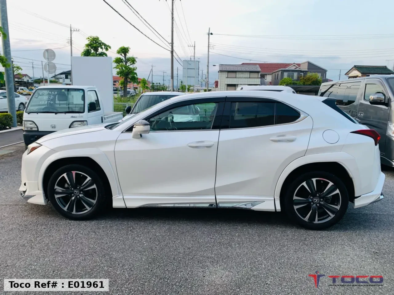 2023 LEXUS UX250h