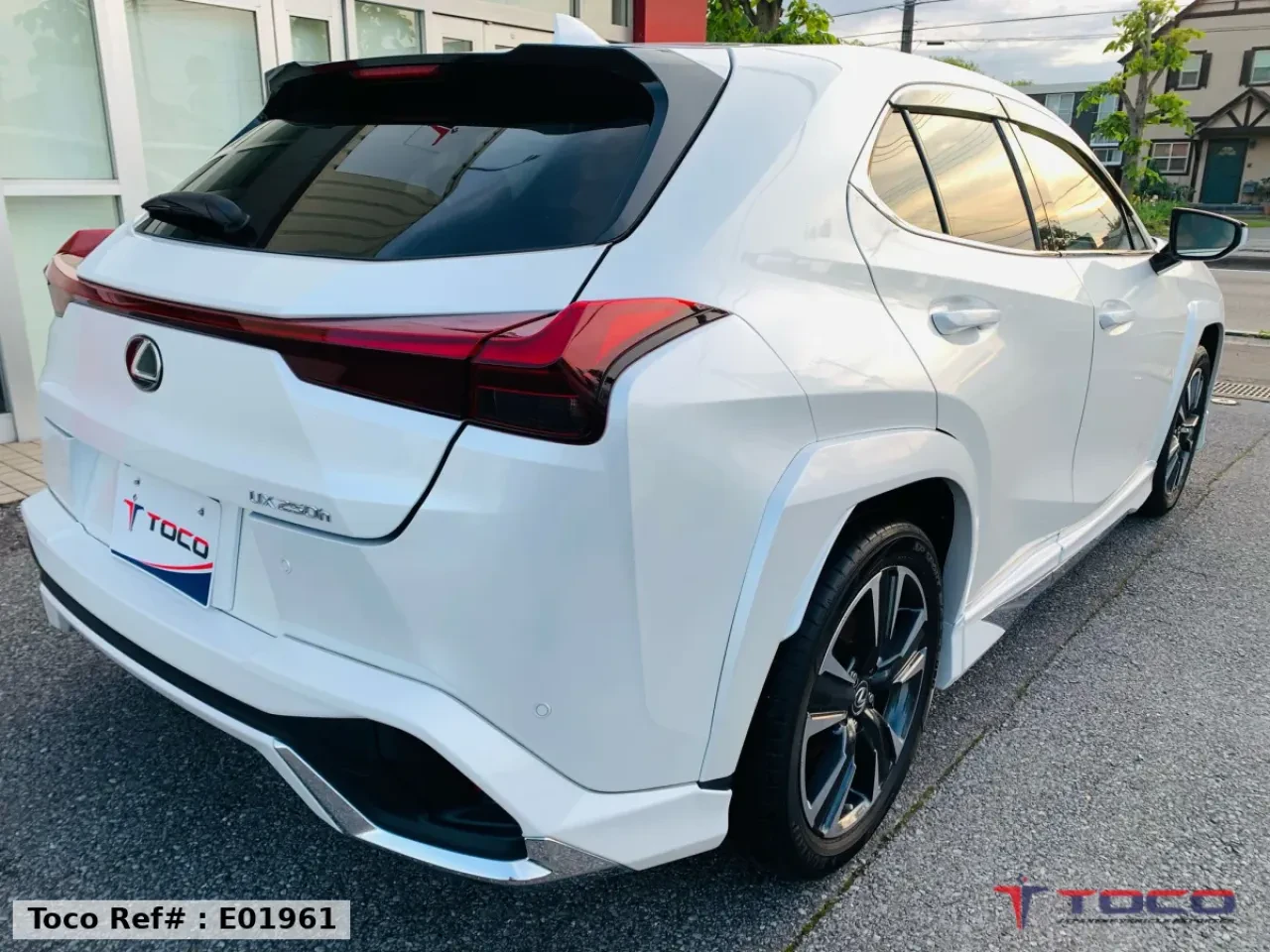 2023 LEXUS UX250h