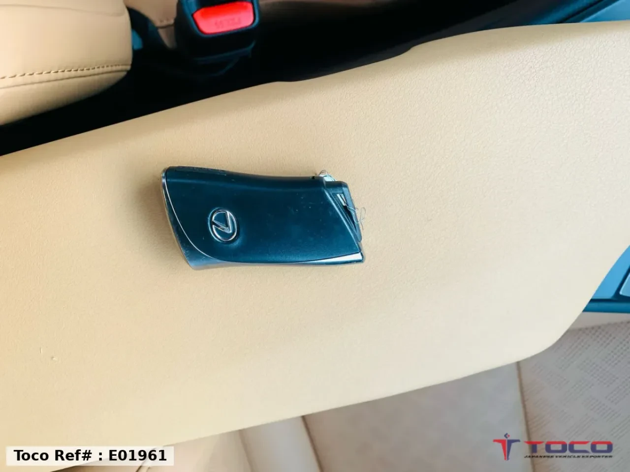 2023 LEXUS UX250h