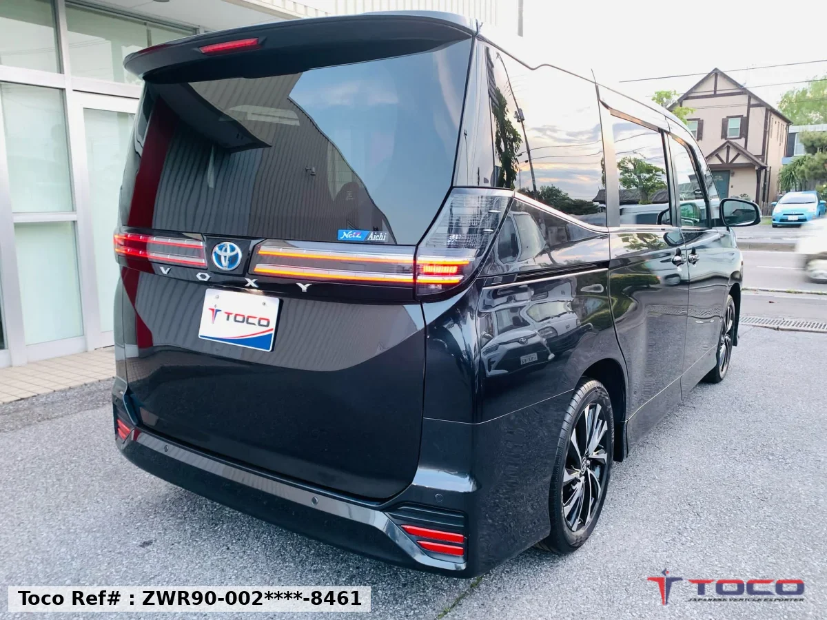 2022 TOYOTA VOXY
