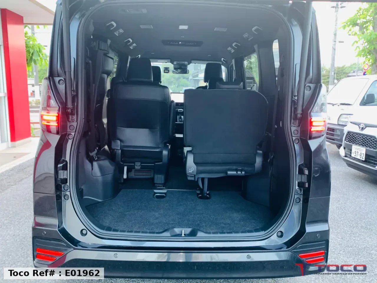 2022 TOYOTA VOXY