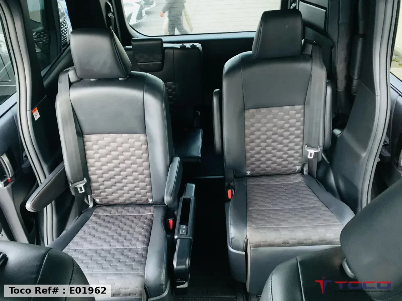 2022 TOYOTA VOXY