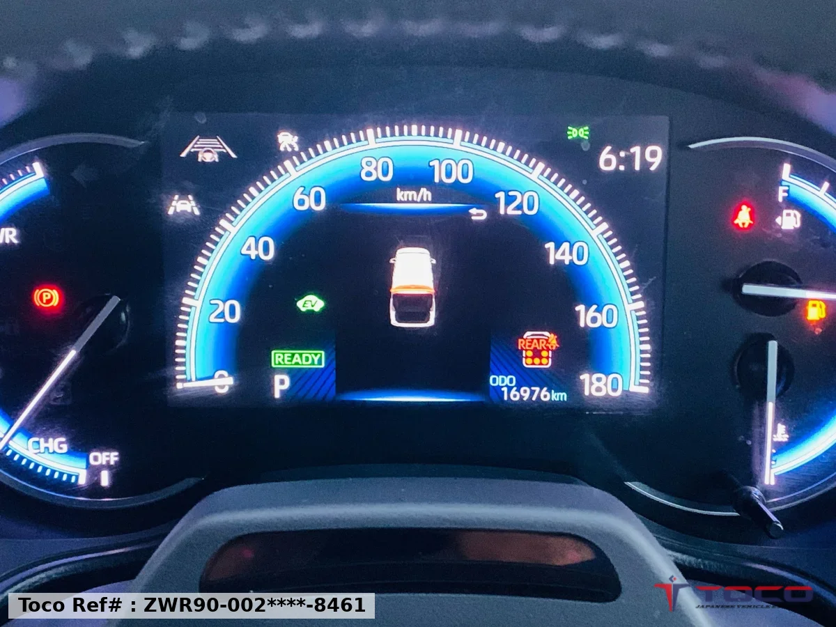 2022 TOYOTA VOXY