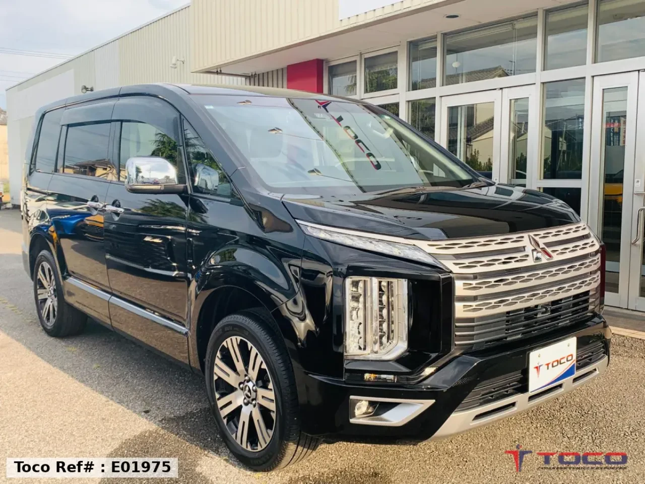 2021 MITSUBISHI DELICA P