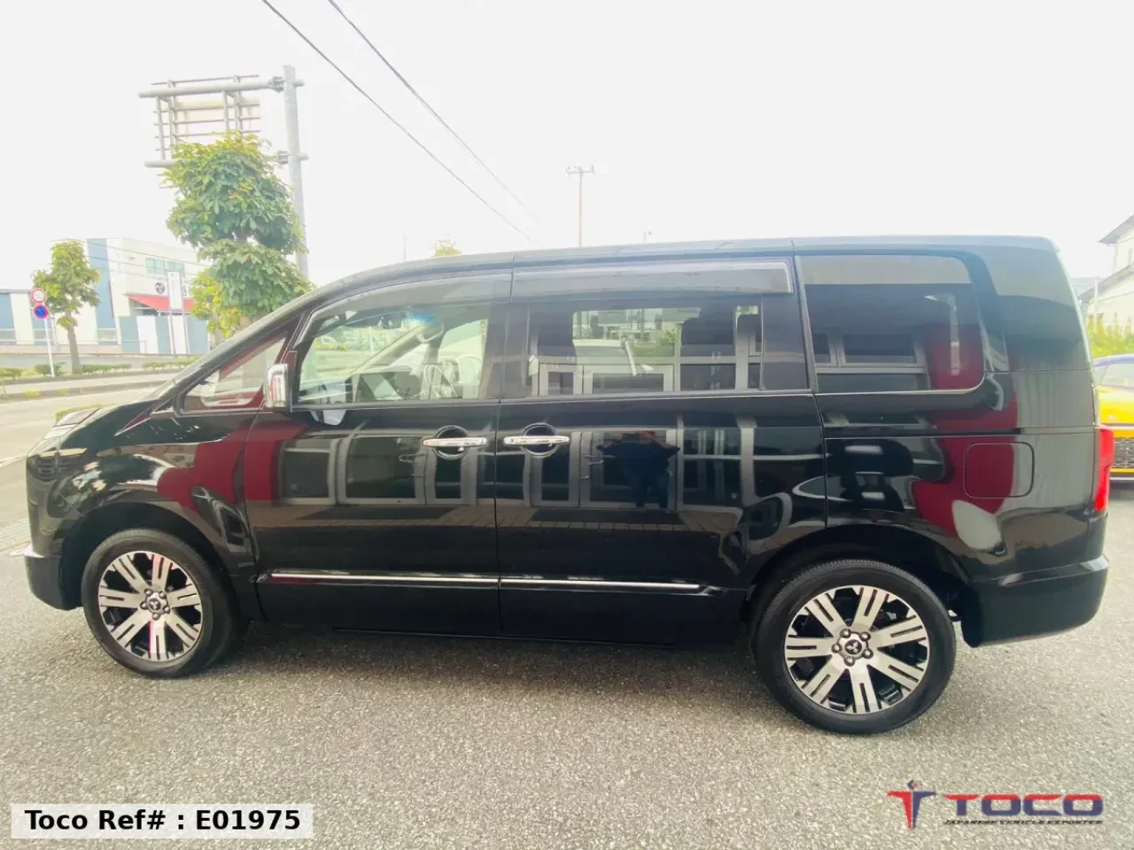 2021 MITSUBISHI DELICA P