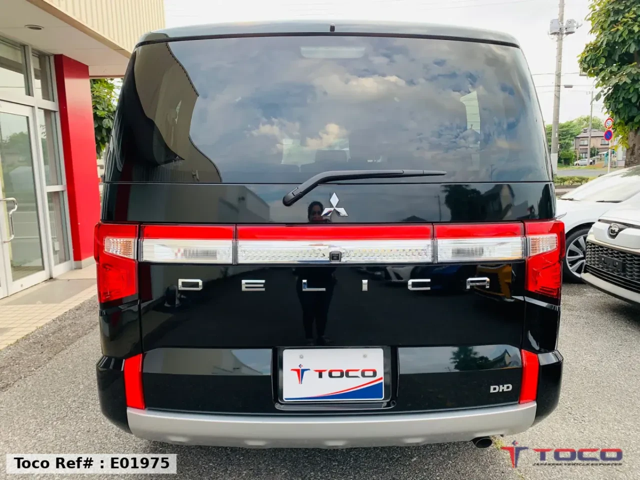 2021 MITSUBISHI DELICA P