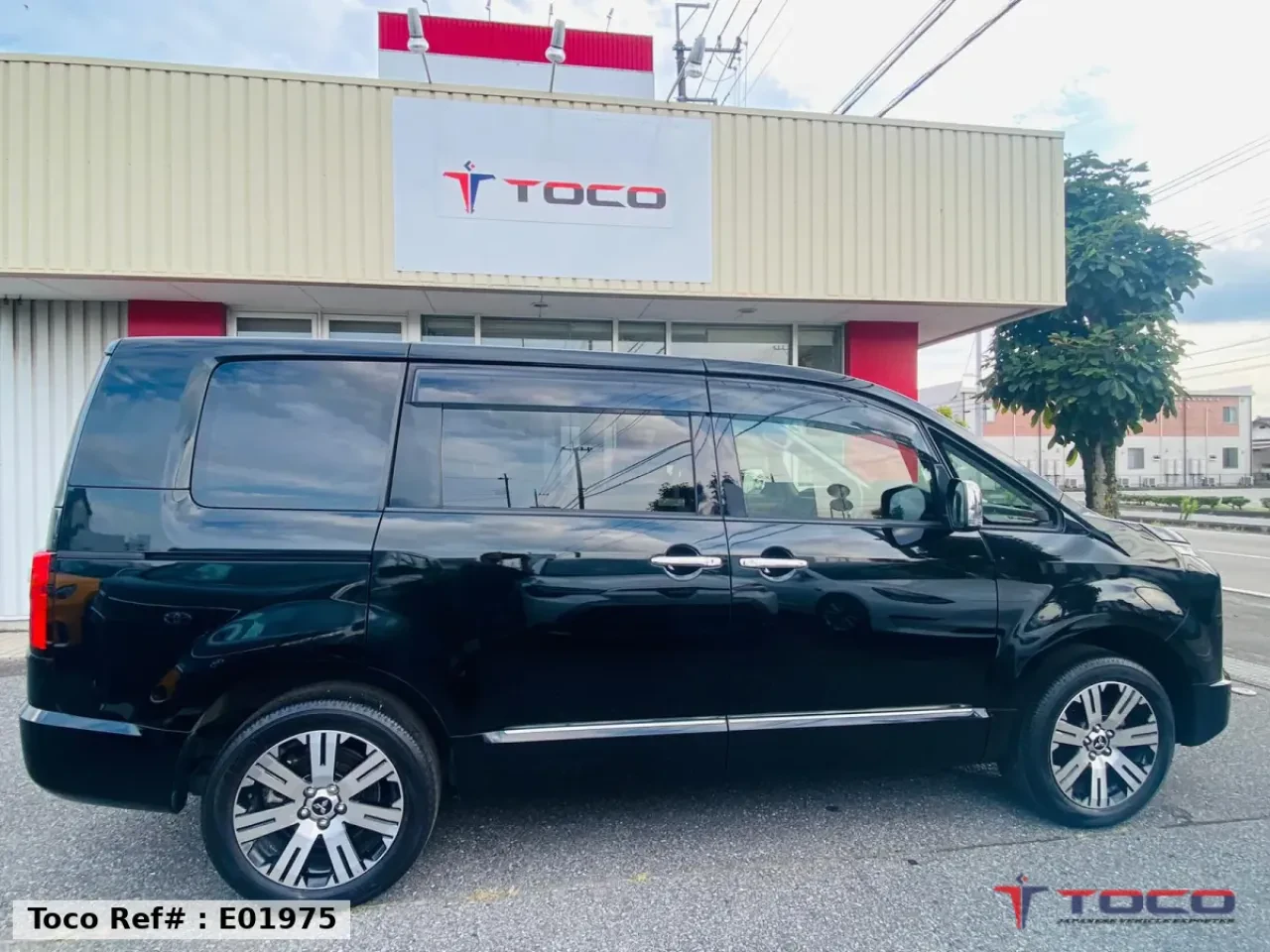 2021 MITSUBISHI DELICA P