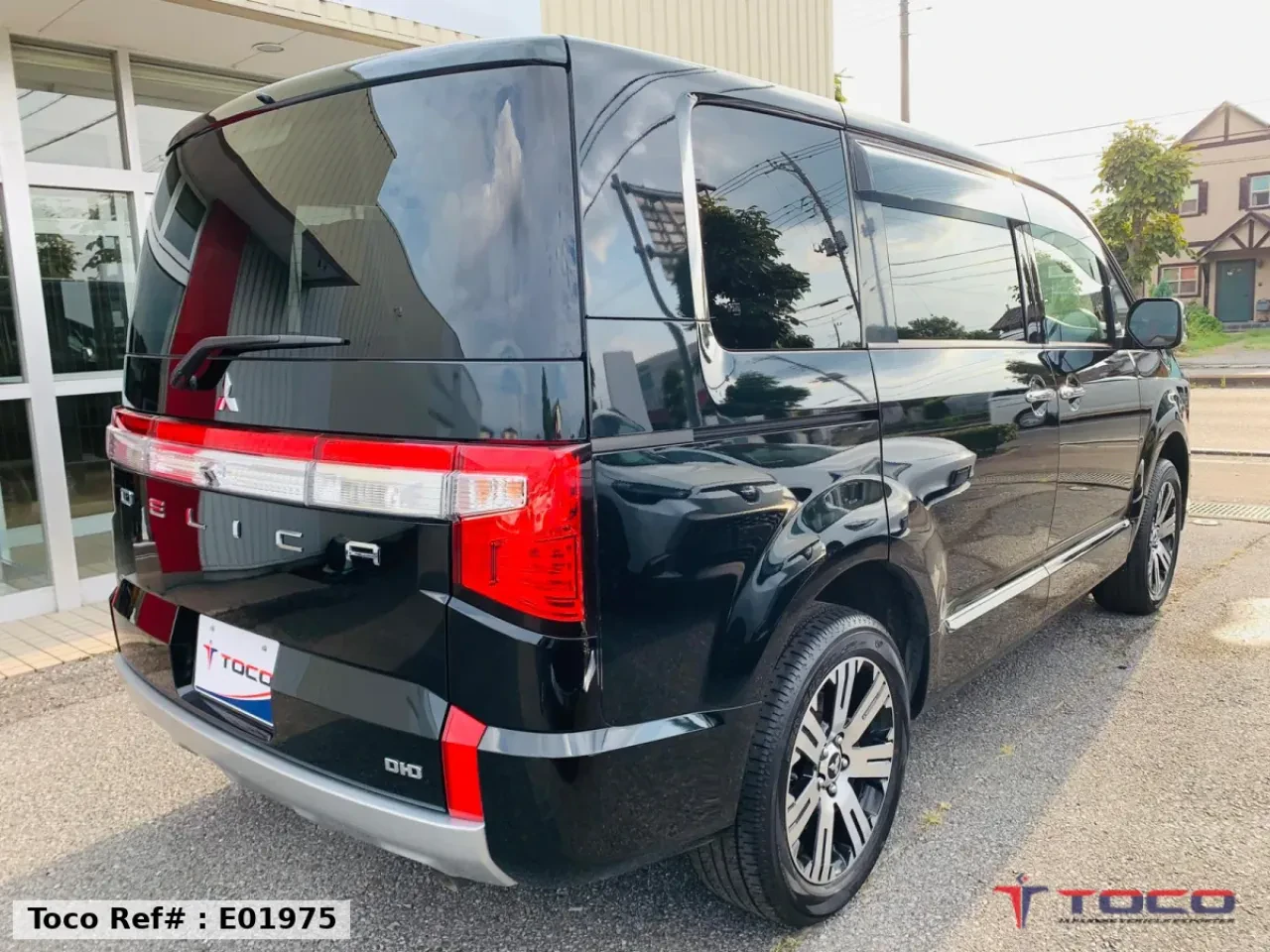 2021 MITSUBISHI DELICA P