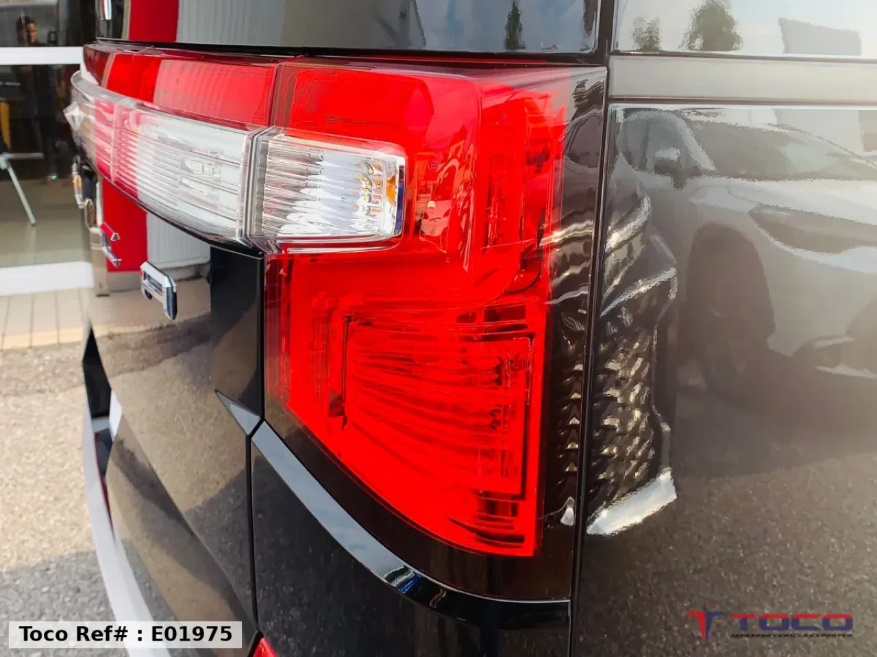2021 MITSUBISHI DELICA P