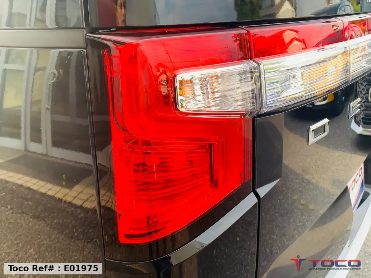 2021 MITSUBISHI DELICA P