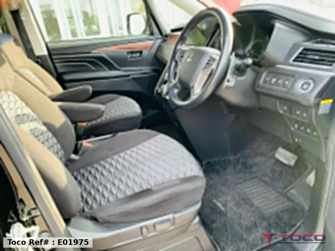 2021 MITSUBISHI DELICA P