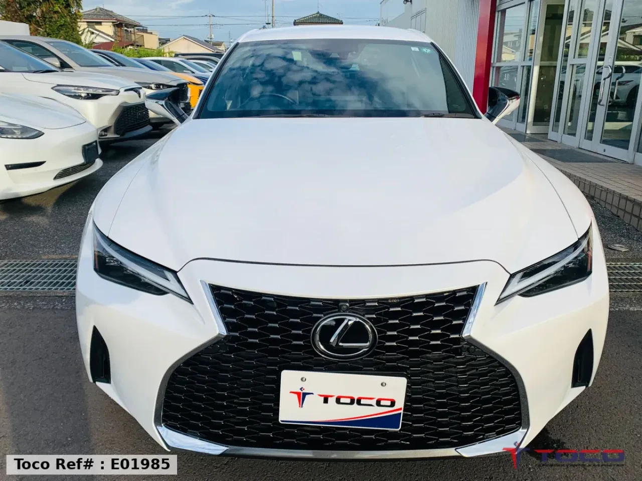 2023 Lexus IS300h