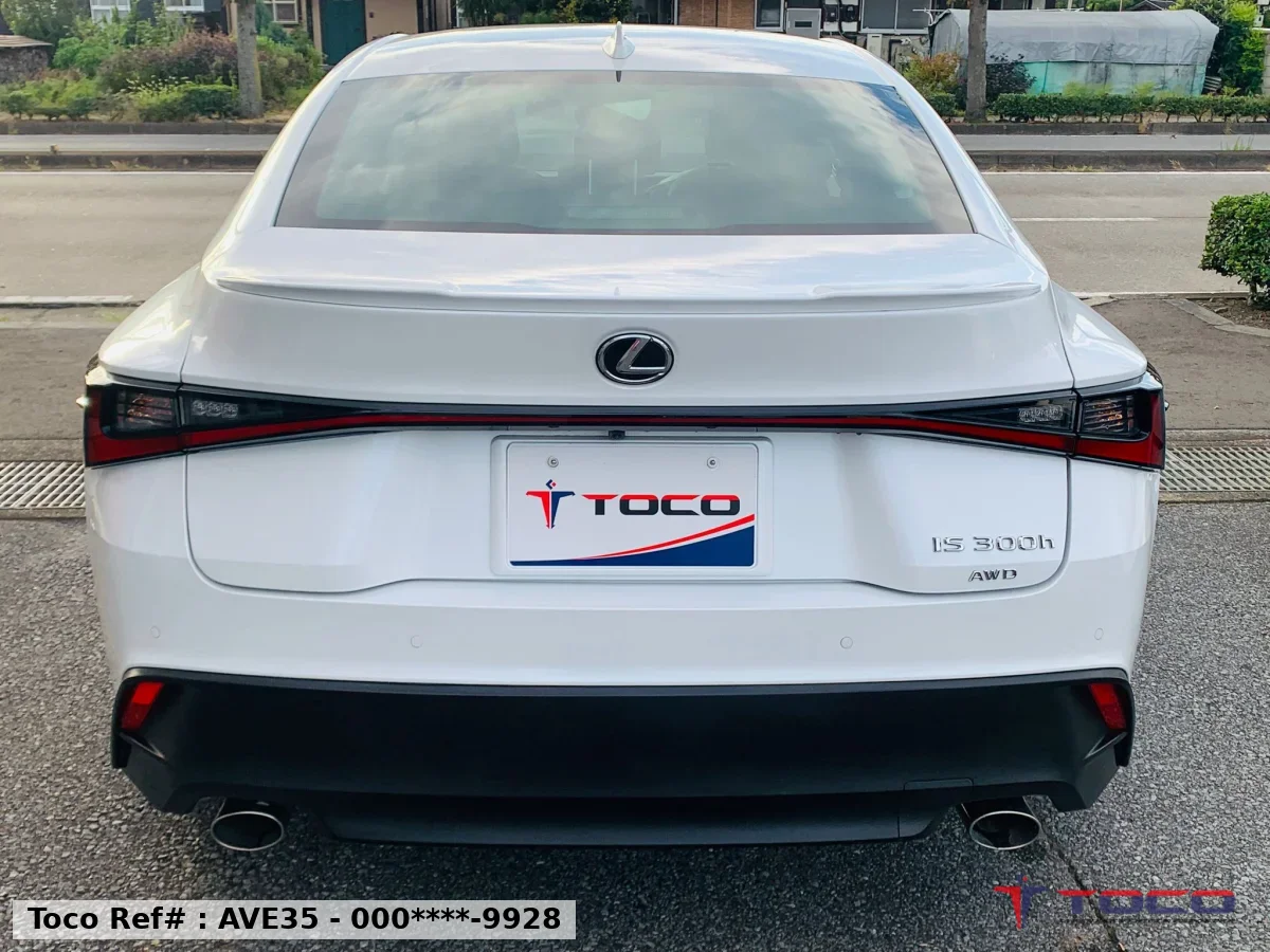 2023 Lexus IS300h