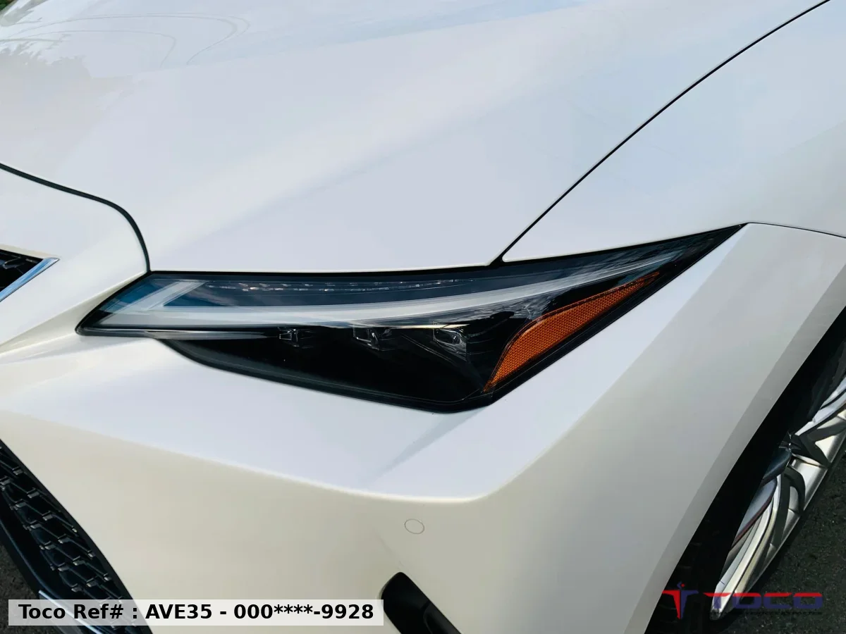 2023 Lexus IS300h